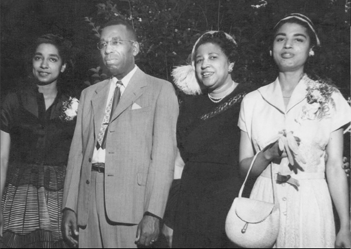 Carolyn Green with Sister and Parents