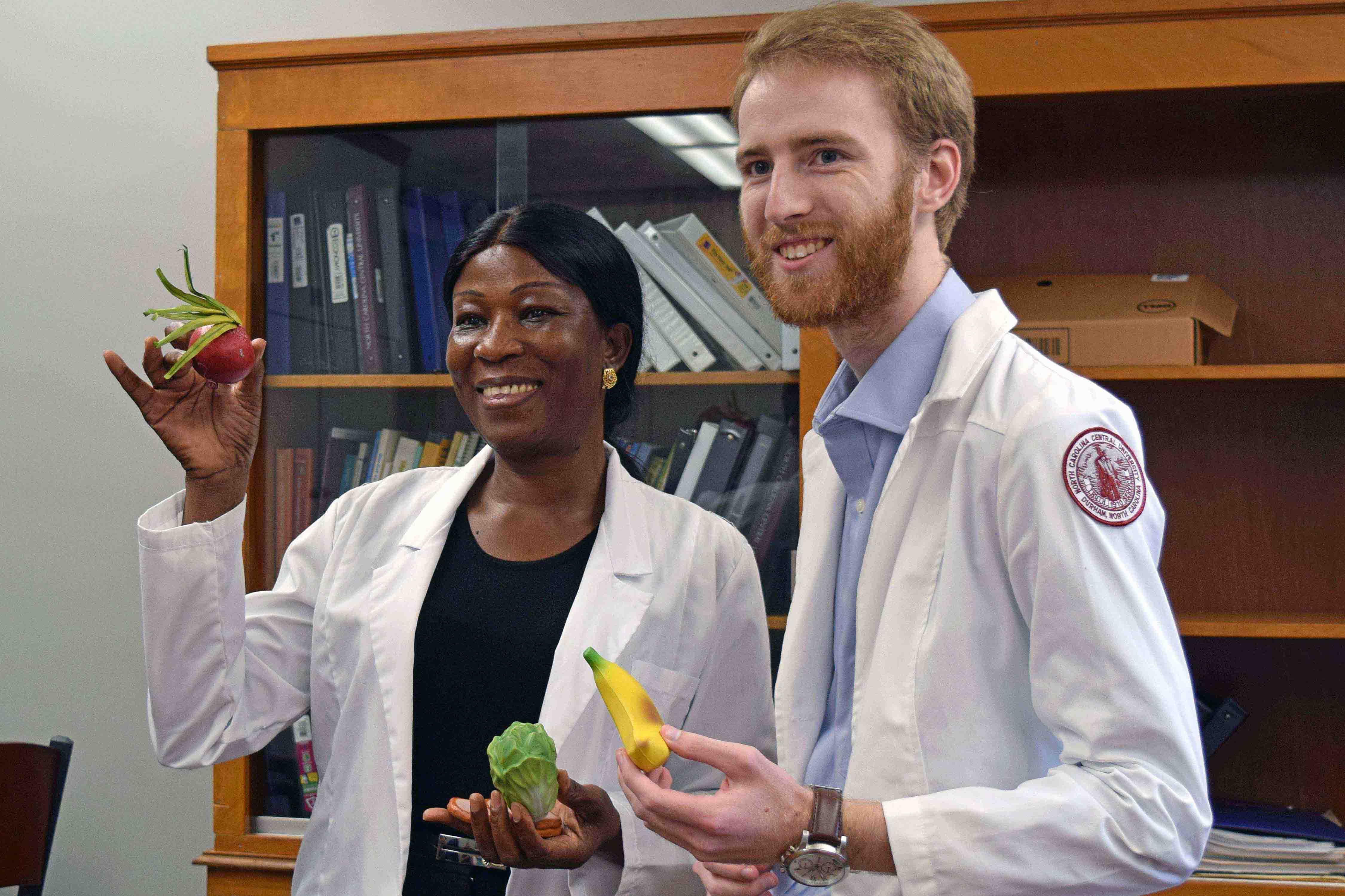 students with food model