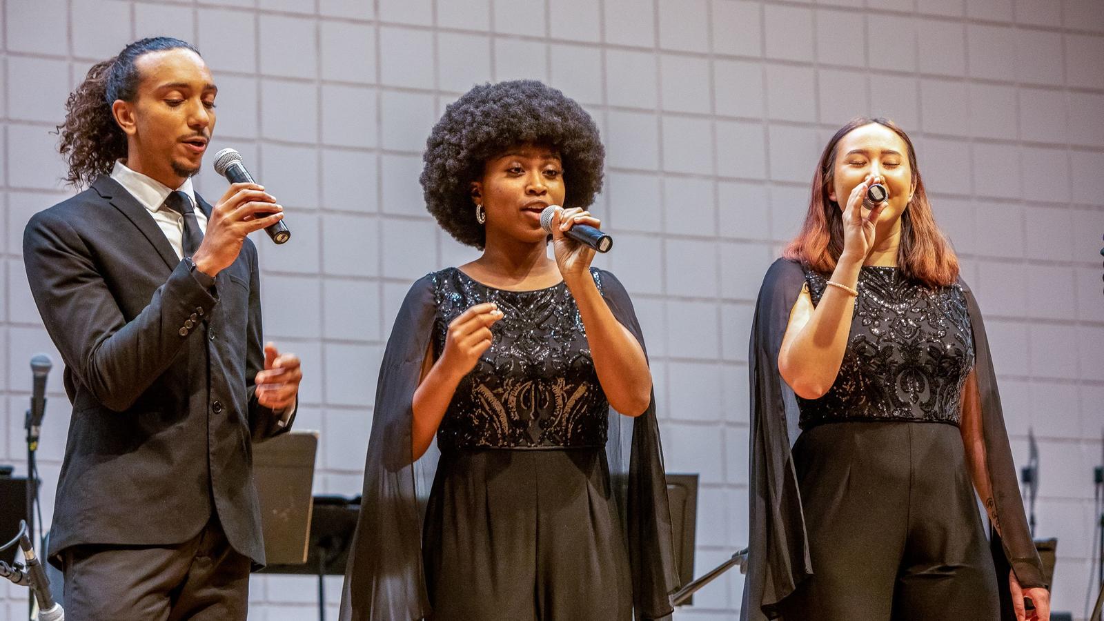 Vocal jazz ensemble singers