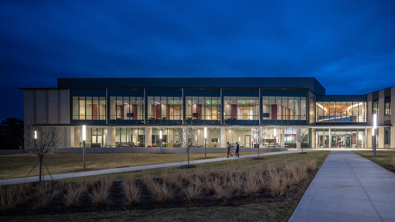 picture of the outside of the Student Center
