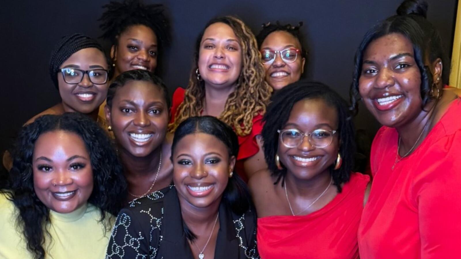 Group of women at event.