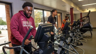 Campus Rec Students in Gym
