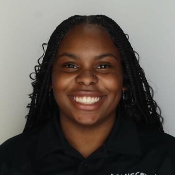 Headshot_ Cierra Mitchell